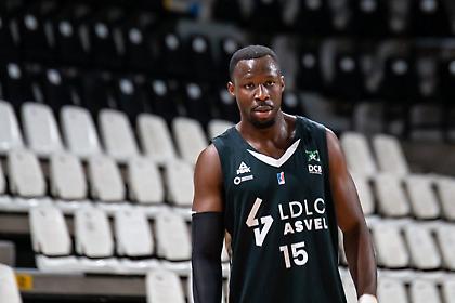 Τζεκίρι: «Θέλω να παίξω σε κορυφαία ομάδα της Ευρώπης»