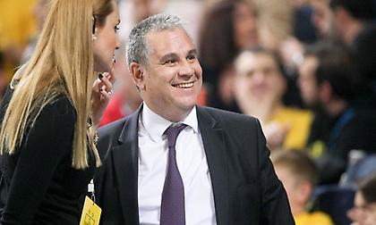 Έγραψαν συνθήματα έξω από το γραφείο του Γουλιέλμου