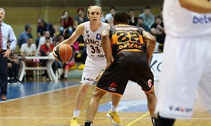 «Ενδιαφέρεται για Φράνκαμπ η Μούρθια, στη λίστα και Χολ»