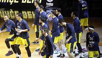 Fanatik: «Ο Σλούκας αποφάσισε να φύγει, έκαναν προσφυγή στη FIBA οι ξένοι παίκτες της Φενέρ»