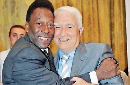 Ακόμα σε θυμούνται η Σάντος και ο Πελέ!