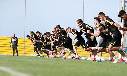 Συμφωνία για «ψαλίδι» στην ΑΕΚ