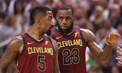 Τζέι Αρ Σμιθ: «Ο Λεμπρόν είναι διαφορετικός από Τζόρνταν και Κόμπι»