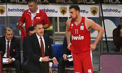 Αποθέωσε Μιλουτίνοφ ο Μπλατ: «Ο καλύτερος σέντερ της Ευρώπης και εξαιρετικός χαρακτήρας»