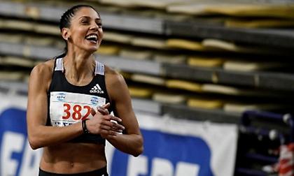 Κοιτά τους αγώνας του καλοκαιριού η Πεσιρίδου