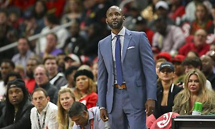 Προπονητής Χοκς: «Θα υποφέρουμε εάν δεν παίξουμε στη συνέχεια του πρωταθλήματος»