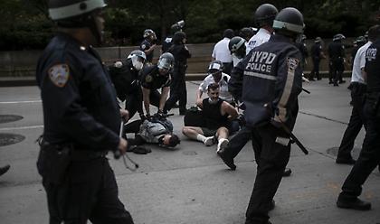 Συνεχίζονται οι αναταραχές στις ΗΠΑ - Ο Τραμπ εμμένει στις απειλές του