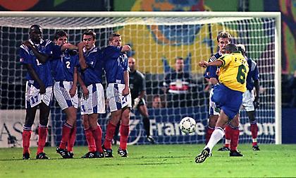 Σαν σήμερα: Η τηλεκατευθυνόμενη ρουκέτα του Ρομπέρτο Κάρλος