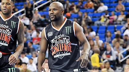 Ο Μεϊγουέδερ συμπαίκτης με Γουάιλι, Γουίλτζερ, Ριντ και Ντάρντεν