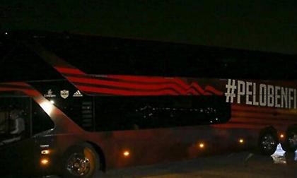 Επίθεση στο πούλμαν της Μπενφίκα με τραυματισμούς παικτών