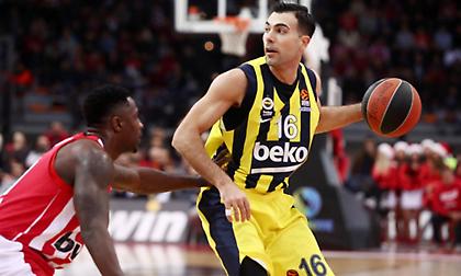 Ζέρβας: «Καλός δίαυλος επικοινωνίας του Ολυμπιακού με τον Σλούκα»