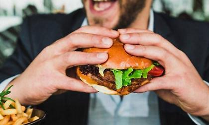 6 ανδρικές συνήθειες που αν τις έχεις, οι γυναίκες σε θεωρούν εκνευριστικό!