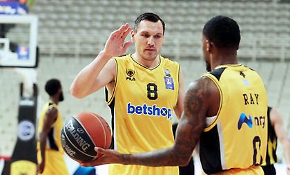 Πετρίδης: «Ματσιούλις και Ρέι πιο δύσκολες περιπτώσεις στην ΑΕΚ»