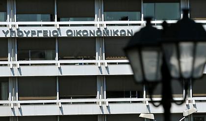 Μείωση προκαταβολής φόρου και το 2021: Το σχέδιο, ποιες επιχειρήσεις θα αφορά