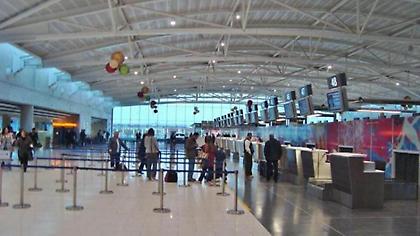 Επαναλειτουργούν σήμερα τα αεροδρόμια της Κύπρου