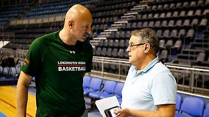 Επίσημα: Ανέλαβε τον Ερυθρό Αστέρα ο Σάσα Ομπράντοβιτς