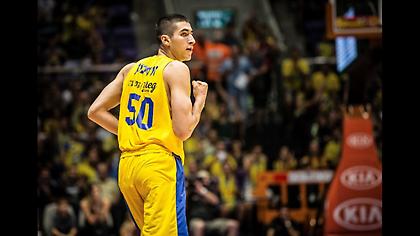 O Zoύσμαν έβαλε 51 τρίποντα σερί (video)