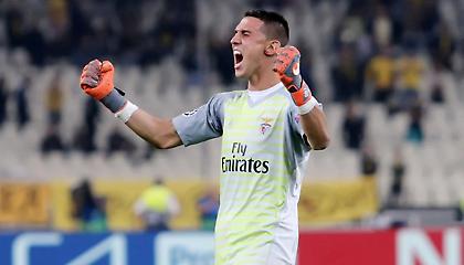 «Τελειώνει» με εξωπραγματικό ποσό ο Βλαχοδήμος - «Χτυπάει» Έλληνα μπακ η Μπενφίκα