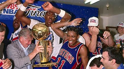 Σαν σήμερα: Η «σκούπα» των Πίστονς στους Λέικερς