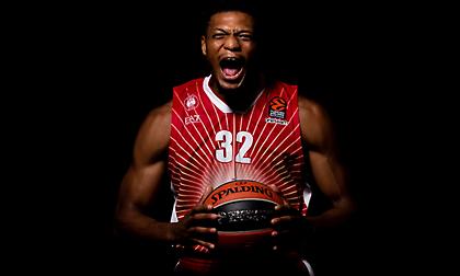 Ανακοίνωσε την παραμονή του Μπρουκς η Αρμάνι Μιλάνο!