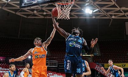 Καταιγιστικές Άλμπα και Μπάμπεργκ, «πάτησαν» Ράστα Φέχτα και Σκαϊλάινερς