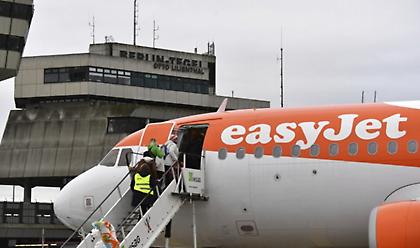 EasyJet: Ξεκινά τη Δευτέρα εσωτερικές πτήσεις στη Βρετανία
