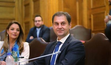 Θεοχάρης: Άνοιγμα χερσαίων συνόρων σε 2 φάσεις - Από 1η Ιουλίου οι απευθείας πτήσεις
