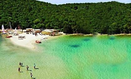 Λιχαδονήσια: Οι «Σεϋχέλλες της Ελλάδας» έχουν πάντα ζέστη