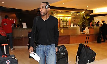 Εξετάζουν Τζέι Αρ Χόλντεν για GM οι Πίστονς