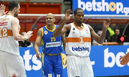 Πλησιάζει στον Ερυθρό Αστέρα ο Λάνγκστον Χολ