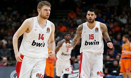 Διαφορά Ολυμπιακού με Βεζένκοβ στο οικονομικό