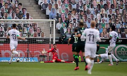 Ο Χόφμαν… ξαναχτυπά και «καθαρίζει» για τη Γκλάντμπαχ (video)