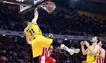 Παναθηναϊκός, Ρεάλ Μαδρίτης και Μπασκόνια για Γκεντράιτις