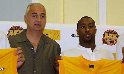 Τζέι Αρ Χόλντεν: Οι απίθανες ιστορίες με Σάκοτα, Ντούντα και Μπλατ (video)