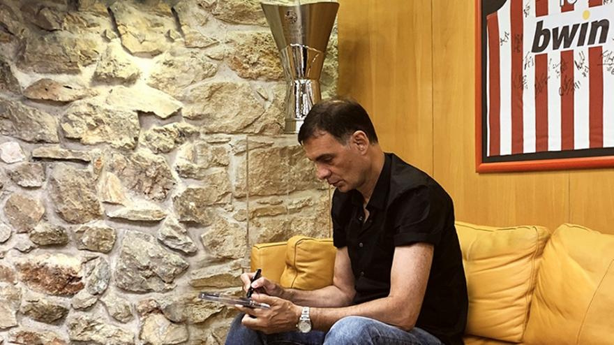 Στα γραφεία της bwin ο Μπαρτζώκας