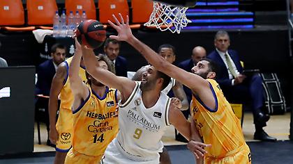 «Εκτέλεσε» την Γκραν Κανάρια των Κατσικάρη και Μπουρούση η Ρεάλ!