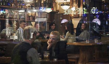 Ανοησία της αγέλης στη Σουηδία: Πάνω από 5.000 νεκροί - Σχεδόν 42.700 κρούσματα