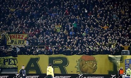 Ζητούν γιγαντο-οθόνες έξω από το «Βικελίδης» για τη ρεβάνς με την ΑΕΚ οι οπαδοί του Άρη