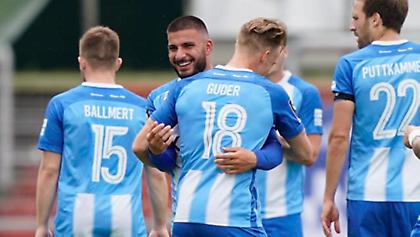 Απίθανο γκολ από το κέντρο στη Γερμανία (video)