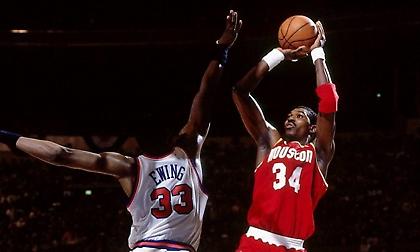 NBA: Το πρώτο πρωτάθλημα των Ρόκετς με ηγέτη και MVP τον Χακίμ! (videos)