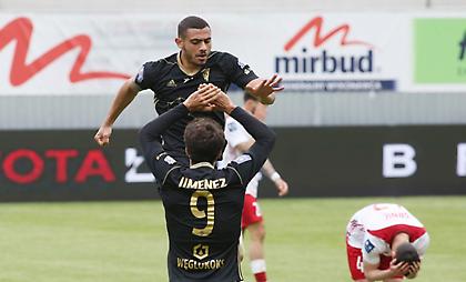 Καθάρισαν οι Έλληνες για την Γκόρνικ (vids)