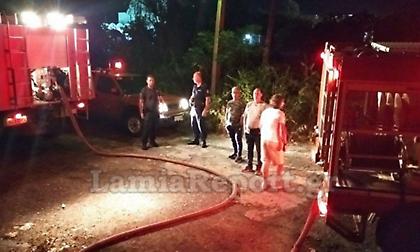 Φωτιά σε εγκαταλελειμμένο ξενοδοχείο στα Καμένα Βούρλα