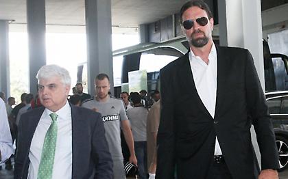 Κοντός: «Δεν έχουν σύνδεση τα θέματα του Αλβέρτη και του Μάνου Παπαδόπουλου»