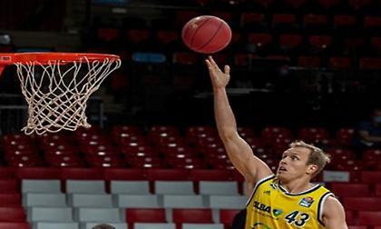 Στους τελικούς με «περίπατο» η Άλμπα