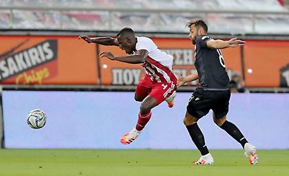 Μαουρίσιο: «Είχαμε ευκαιρίες αλλά δεν σκοράραμε, αυτοί το έκαναν» (video)