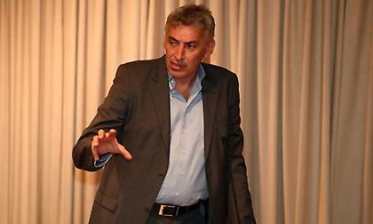 Άνοιξε ο δρόμος για την υποψηφιότητα του Φασούλα στις εκλογές της ΕΟΚ