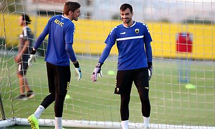 Εκτός και ο Μπάρκας για την ΑΕΚ, βασικός ο Τσιντώτας