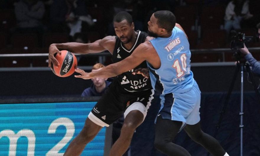 Ζέρβας: «Στη λίστα του Ολυμπιακού και εξετάζεται ο Ζαν-Σαρλ της Βιλερμπάν»