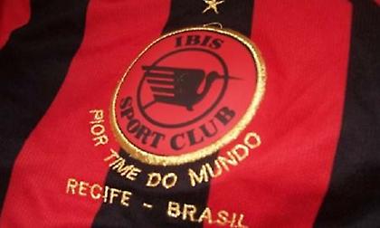 Ίμπις: Η ποδοσφαιρική ομάδα που ανοίγει σαμπάνιες όταν χάνει!