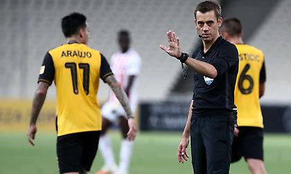 Εξαιρετικός ο Ολυμπιακός, αλλά το 2-2 από… την μισή της μισής ΑΕΚ το γλίτωσε με διαιτητική απόφαση